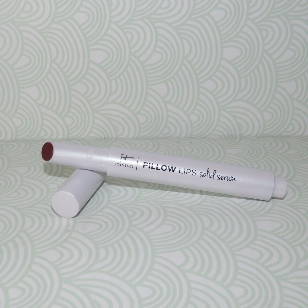 IT COSMETICS💥PILLOW LIPS SOLID SERUM 5 IN 1 TINTED GLOSS LIKE A DREAM NWB💥 - Picture 2 of 5